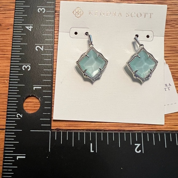 Kendra Scott Kyrie Earrings - Picture 5 of 5